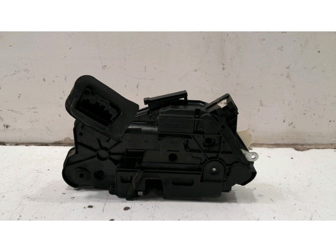 CERRADURA PUERTA DELANTERA IZQUIERDA SKODA OCTAVIA 2013