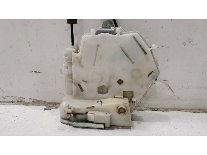 CERRADURA PUERTA TRASERA DERECHA HONDA FR-V 2005