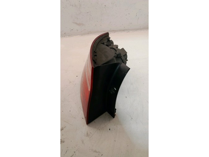 PILOTO TRASERO IZQUIERDO EXTERIOR SEAT TOLEDO 2016