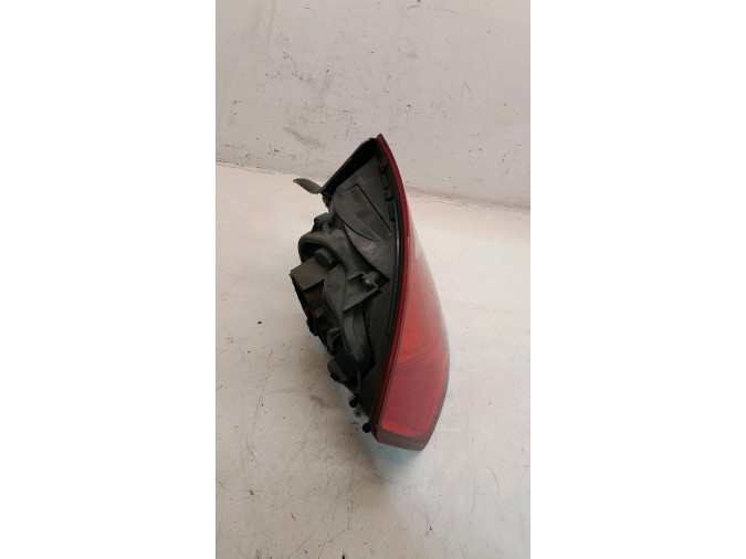 PILOTO TRASERO IZQUIERDO EXTERIOR SEAT TOLEDO 2016