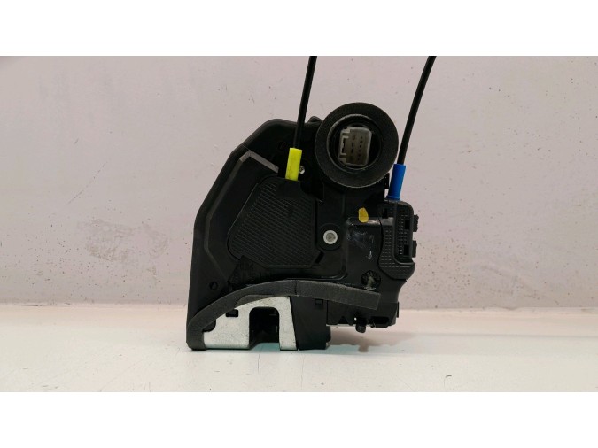 CERRADURA PUERTA TRASERA IZQUIERDA TOYOTA AVENSIS 2015