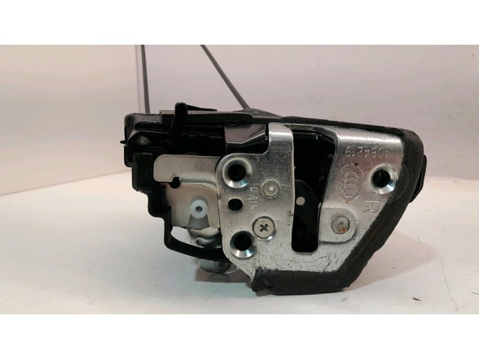 CERRADURA PUERTA TRASERA DERECHA TOYOTA AURIS 2015