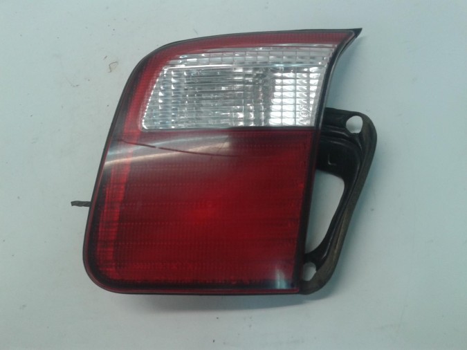 PILOTO TRASERO DERECHO SKODA ROOMSTER 2001