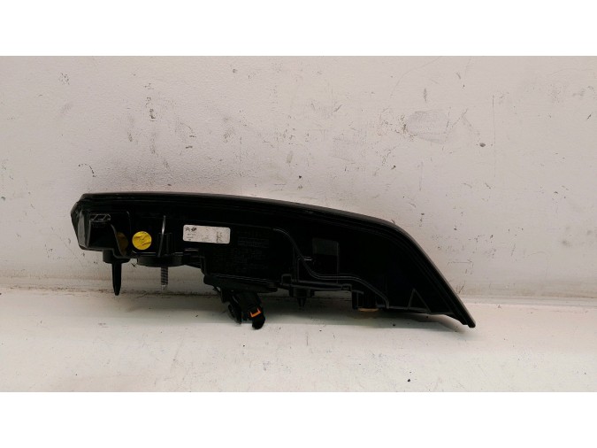 PILOTO TRASERO INTERIOR DERECHO CITROEN C4 2021