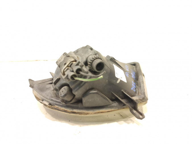 FARO ANTINIEBLA DELANTERO DERECHO FORD FIESTA 2004