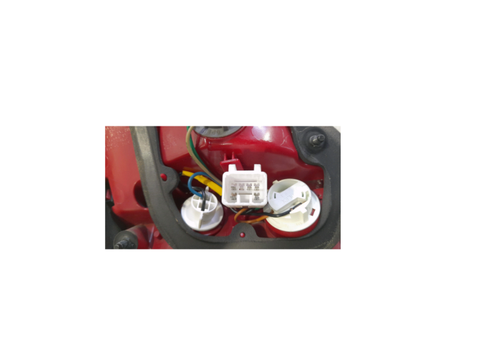 PILOTO TRASERO DERECHO INTERIOR KIA CEED 2016