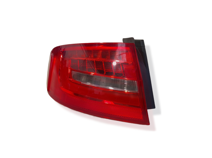 PILOTO TRASERO IZQUIERDO EXTERIOR AUDI A4 2013