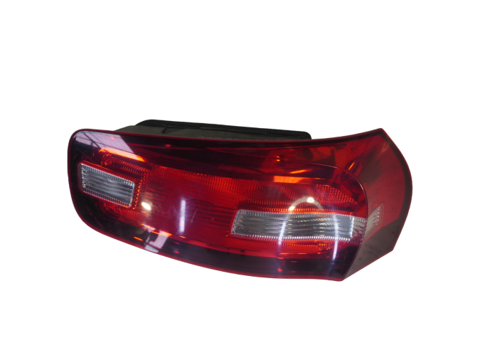 PILOTO TRASERO DERECHO CITROEN C4 2015