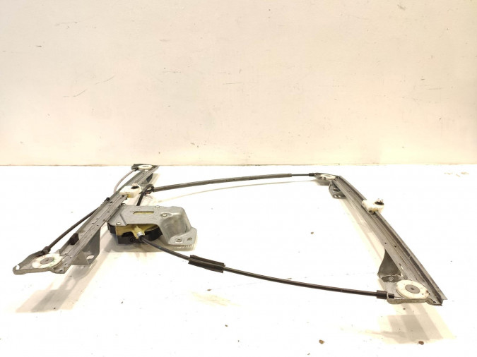 ELEVALUNAS DELANTERO DERECHO MERCEDES CITAN 2019