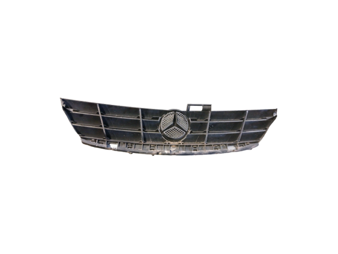 REJILLA DELANTERA MERCEDES A 150 2005