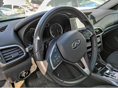 Volante INFINITI QX30 2019