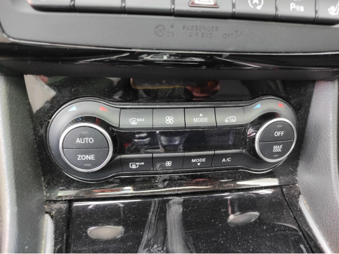 MANDO CALEFACCIÓN INFINITI QX30 2019