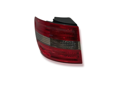 PILOTO TRASERO IZQUIERDO EXTERIOR MERCEDES B 180 CDI 2007