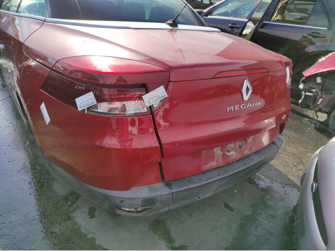 PARAGOLPES TRASERO RENAULT MEGANE
