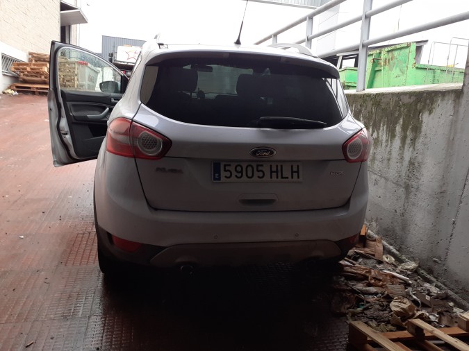 CERRAD.CINTUR.TR.CEN FORD KUGA 2012