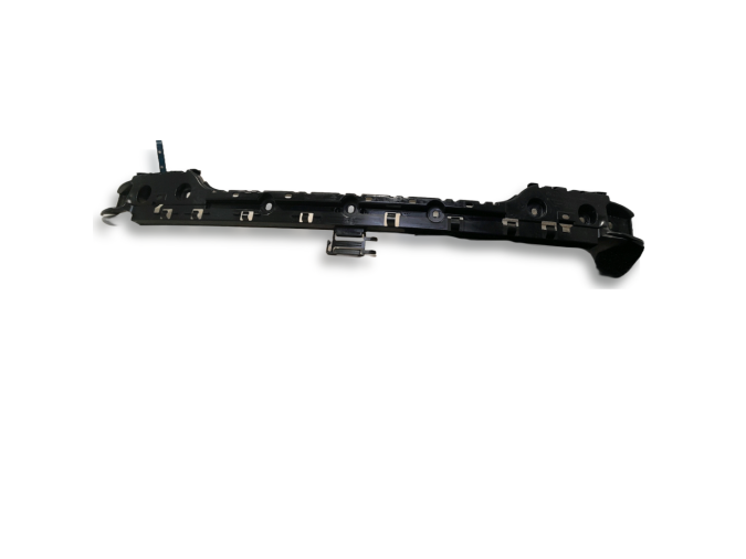 GUIA  PARAGOLPES TRASERO CENTRAL BMW 120D 2010
