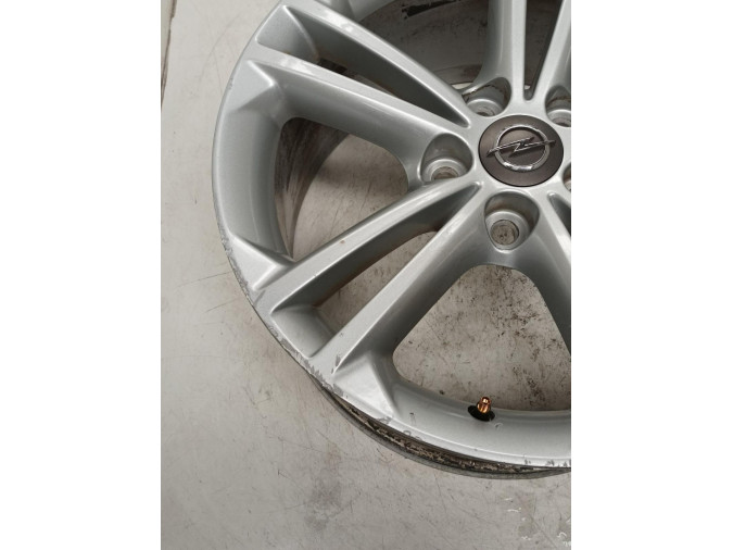 LLANTA SO OPEL ASTRA 2010