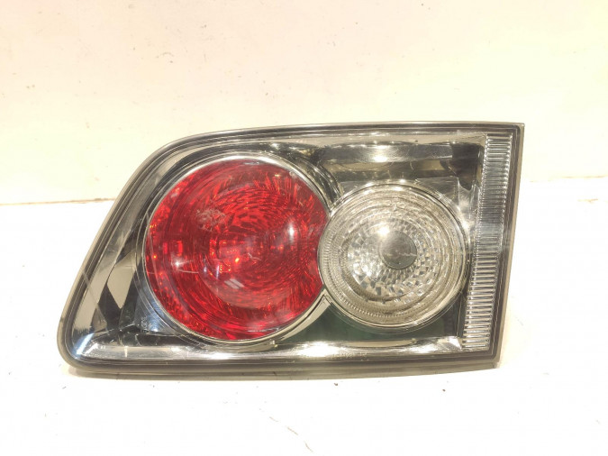 PILOTO TRASERO DERECHO MAZDA 6 2002