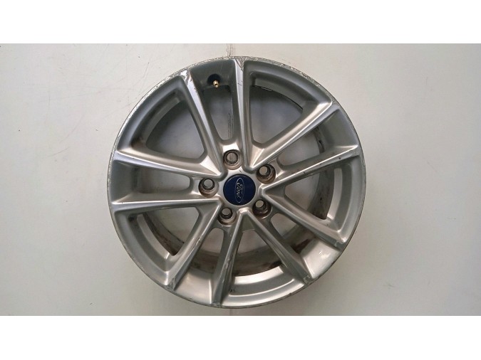 LLANTA FORD FOCUS 2015