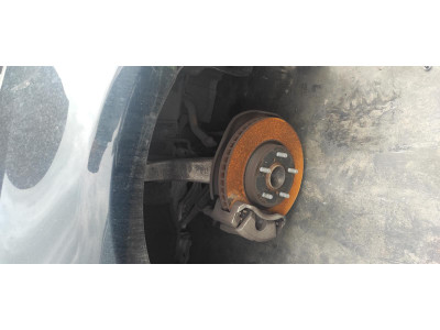 BRAZO SUSPENSION INFERIOR DELANTERO DERECHO LEXUS IS SERIES 2015