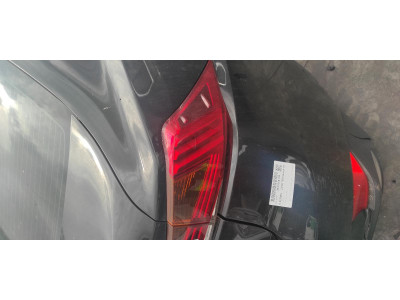 PILOTO TRASERO DERECHO LEXUS IS SERIES 2015