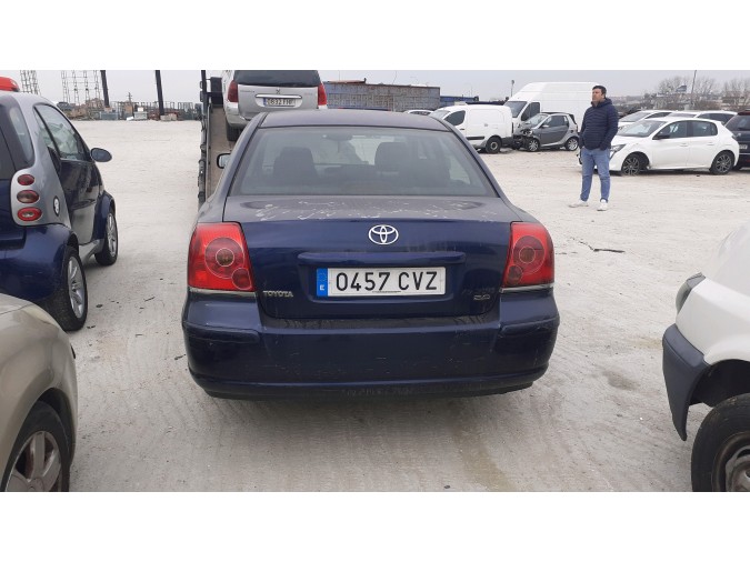FARO DELANTERO IZQUIERDO TOYOTA AVENSIS 2004