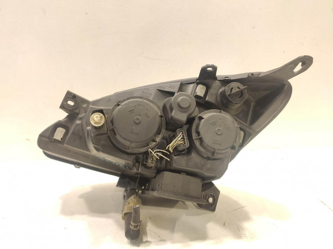 FARO DELANTERO DERECHO CITROEN C5 2003