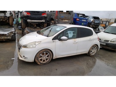 ALETA DELANTERA DERECHA PEUGEOT 208 2015
