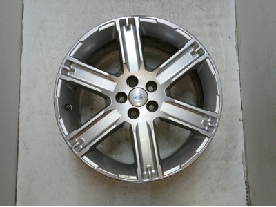 LLANTA SO LAND ROVER RANGE ROVER 2015