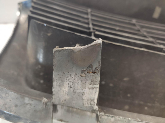 REJILLA SO TATA SAFARI 2006