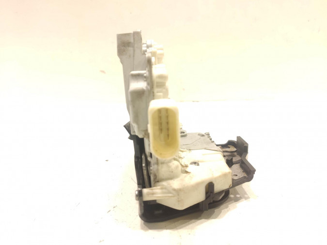 CERRADURA PUERTA DELANTERA IZQUIERDA AUDI A4 2004