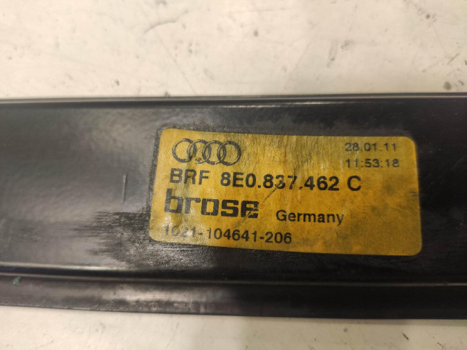 ELEVALUNAS DELANTERO DERECHO AUDI A4 2004