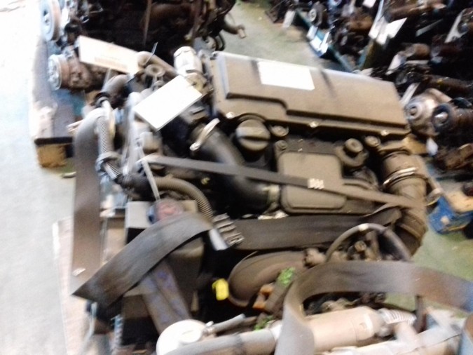 MOTOR CON ACCESORIOS SIN CAJA DE CAMBIOS PEUGEOT 206 2002