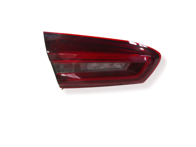 PILOTO TRASERO IZQUIERDO INTERIOR FORD FOCUS 2024