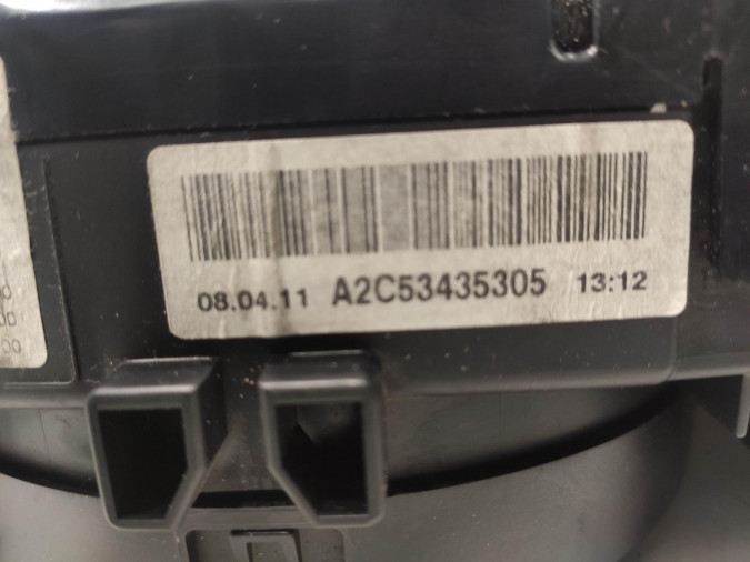 CUADRO INSTRUMENTOS MERCEDES C CLASS 2013