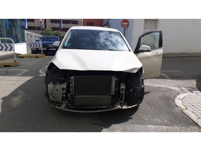 PUERTA TRASERA IZQUIERDA BMW 216D ACTIVE TOURER BLANCO 2015