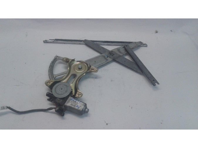 ELEVALUNAS DELANTERO DERECHO LEXUS IS SERIES 2000