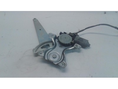 ELEVALUNAS TRASERO DERECHO LEXUS IS SERIES 2000