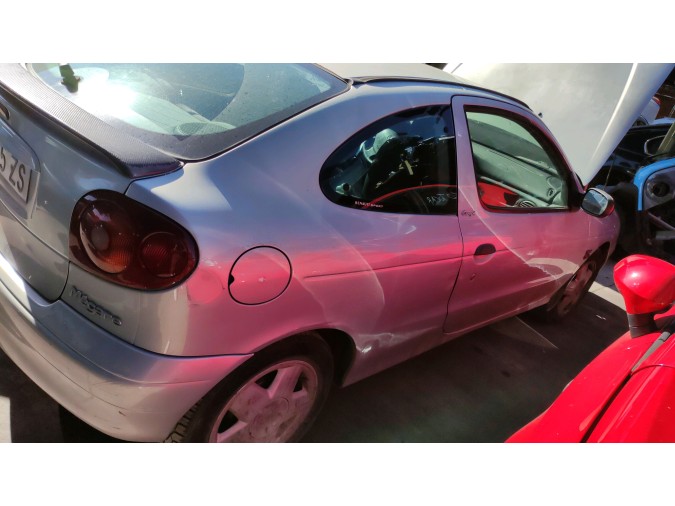 Consola central RENAULT MÉGANE 2000