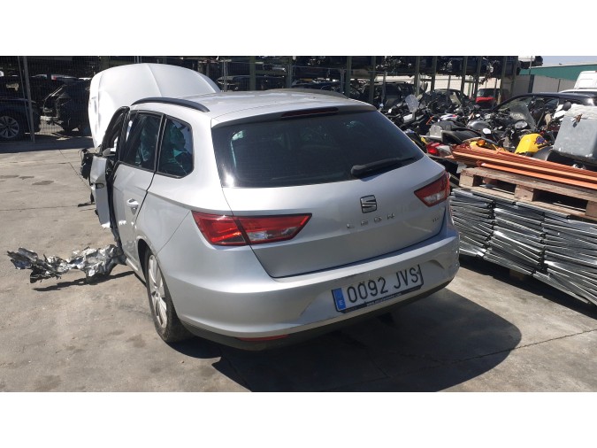 SOPORTE CENTRAL PARAGOLPES TRASERO SEAT LEON 2016
