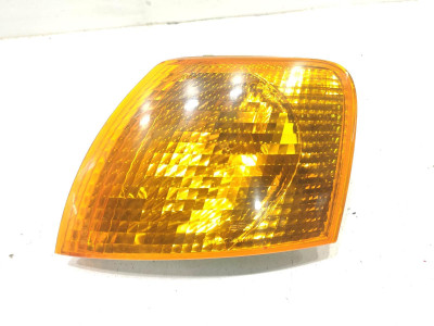 PILOTO INTERMITENTE DELANTERO IZQUIERDO VOLKSWAGEN PASSAT 1996