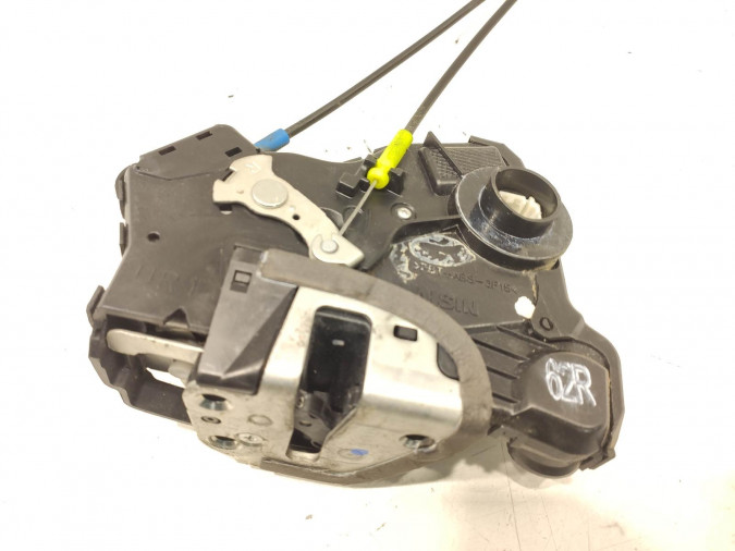 CERRADURA PUERTA DELANTERA DERECHA TOYOTA AVENSIS 2009