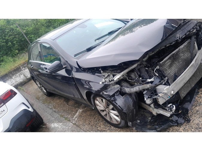 BRAZO SUSPENSION TRASERO IZQUIERDO MERCEDES A 180 CDI / D 2013