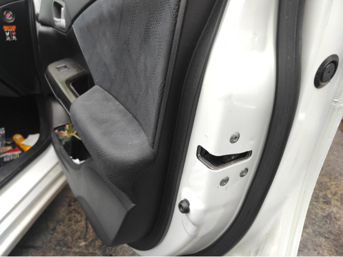 CERRADURA PUERTA DELANTERA DERECHA HONDA CIVIC 2014