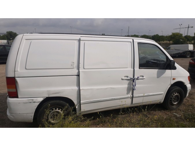 PORTON TRASERO MERCEDES VITO 108 D 2.3 1997