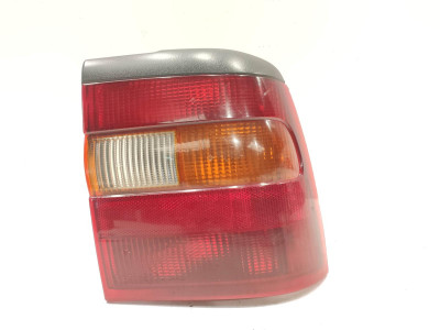 PILOTO TRASERO DERECHO OPEL VECTRA 1994
