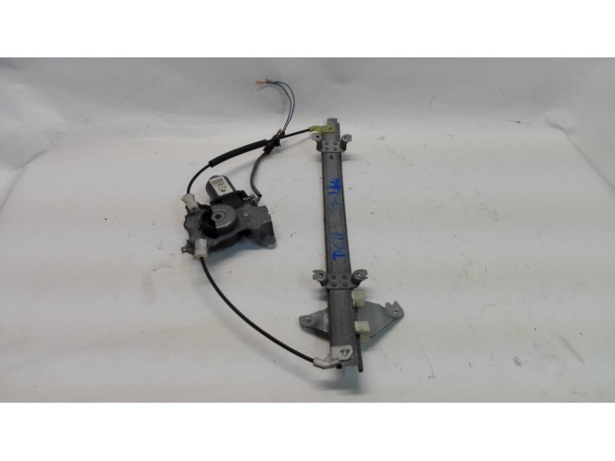 ELEVALUNAS DELANTERO DERECHO NISSAN ALMERA 2001
