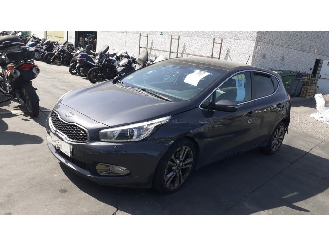 BRAZO SUSPENSION TRASERO DERECHO KIA CEED 2012