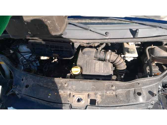 MOTOR CON ACCESORIOS Y CAJA DE CAMBIOS NISSAN PRIMASTAR 2008