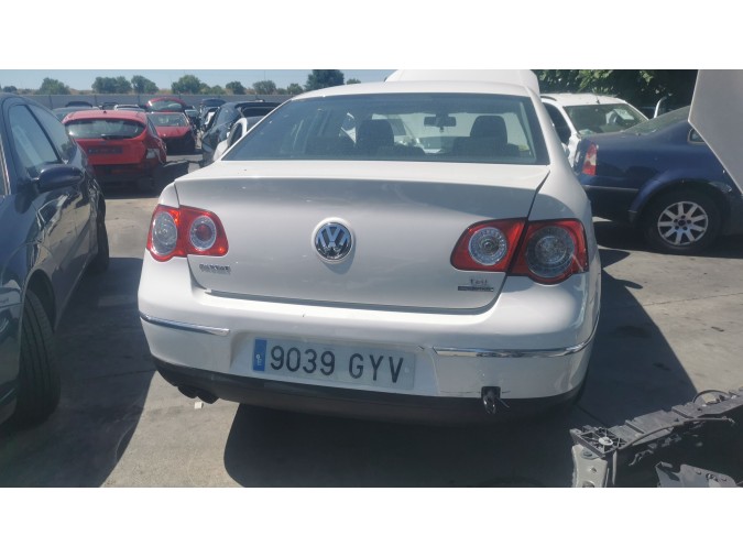 CERRADURA PUERTA TRASERA DERECHA VOLKSWAGEN PASSAT 2010